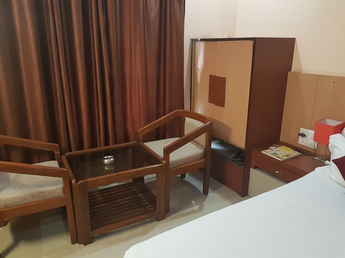 Hotel Simla Siliguri Esterno foto
