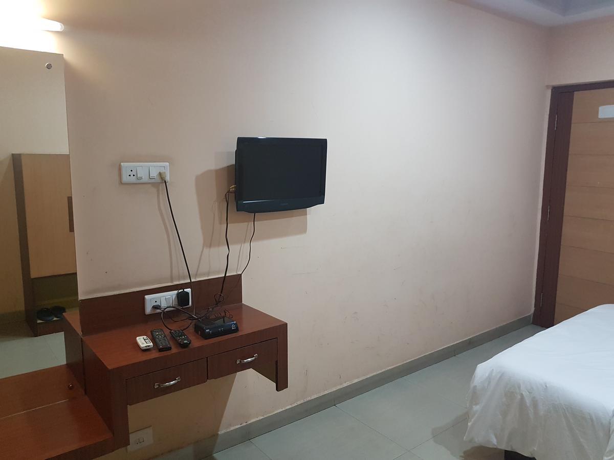 Hotel Simla Siliguri Esterno foto
