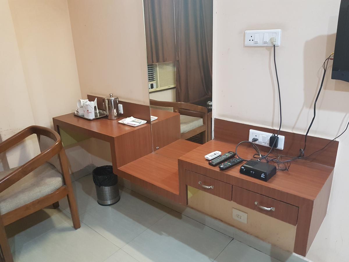 Hotel Simla Siliguri Esterno foto