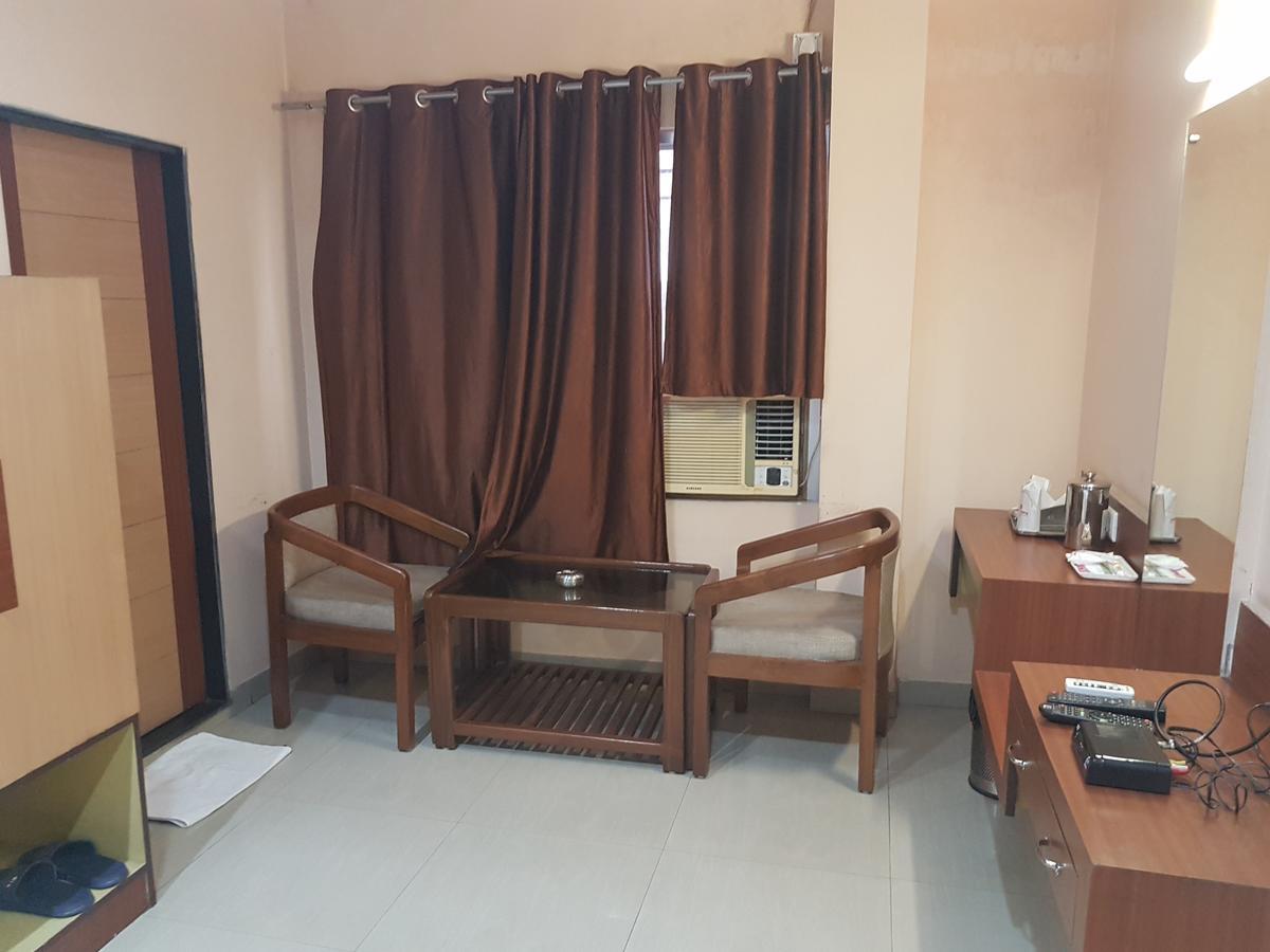 Hotel Simla Siliguri Esterno foto