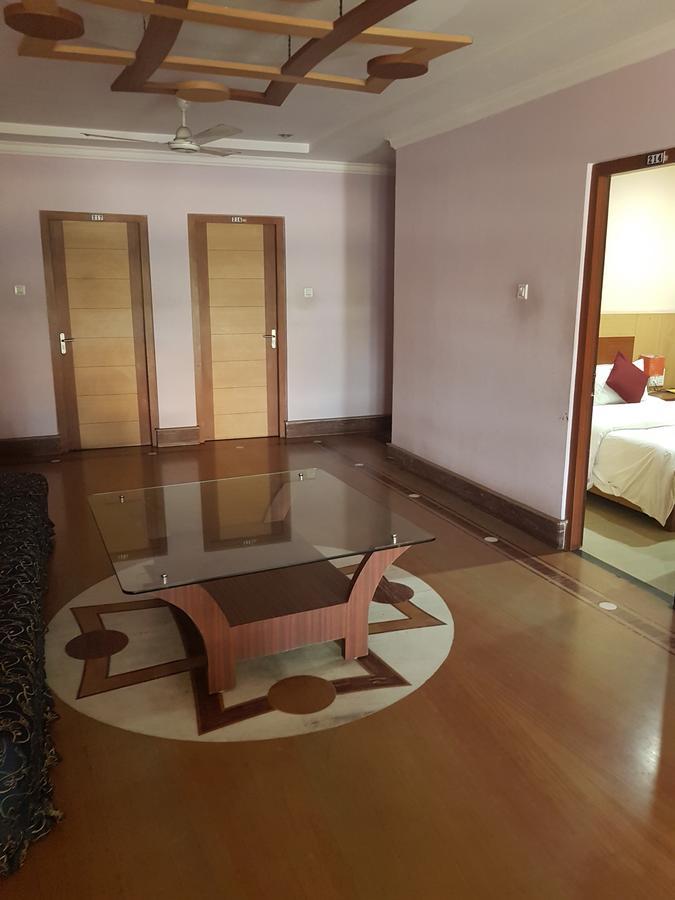 Hotel Simla Siliguri Esterno foto