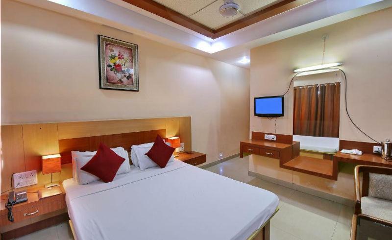 Hotel Simla Siliguri Esterno foto
